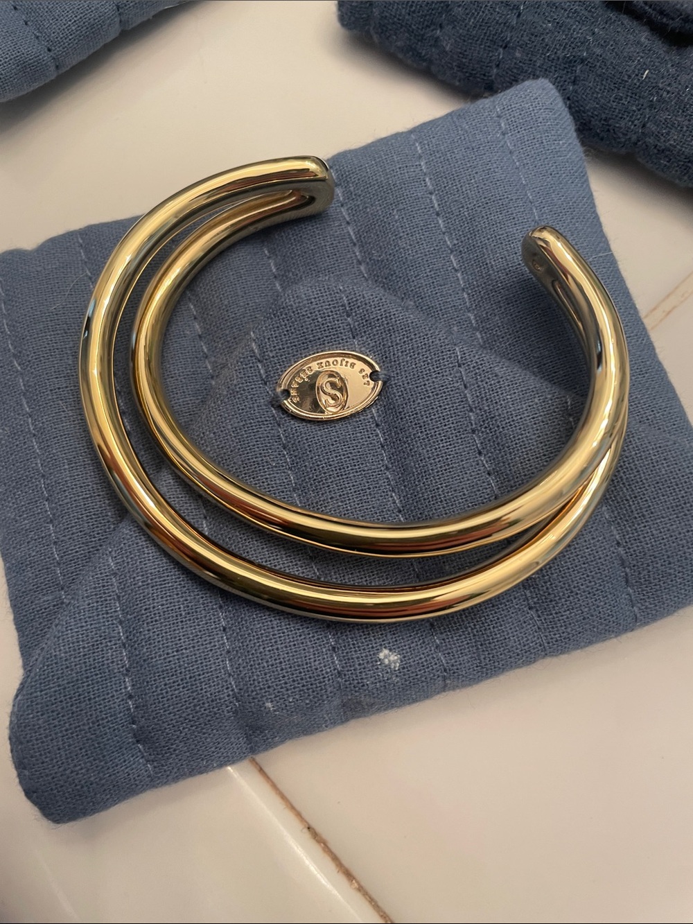 Chiara wrist cuff bracelet - Picture 3 of 4